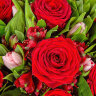 Букет роз, тюльпанов и альстромерий