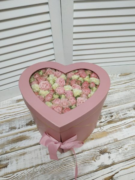 Букет из роз и сладостей "Сердце в подарок"