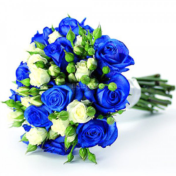 Букет синих и белых кустовых роз